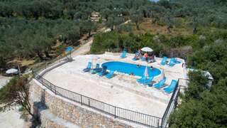 Комплексы для отдыха с коттеджами/бунгало Holiday Park Olive Tree Улцинь Передвижной дом-13